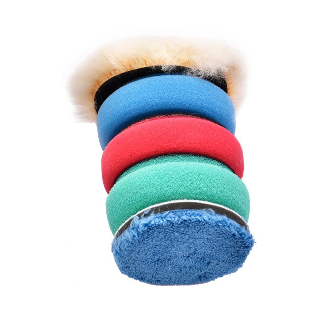 Σετ που περιλαμβάνει 5 σφουγγαράκια για όποια χρήση θέλετε να κάνετε καθώς περιέχει από κοπτική γούνα εώς σφουγγαράκι για τελικό φινίρισμα!